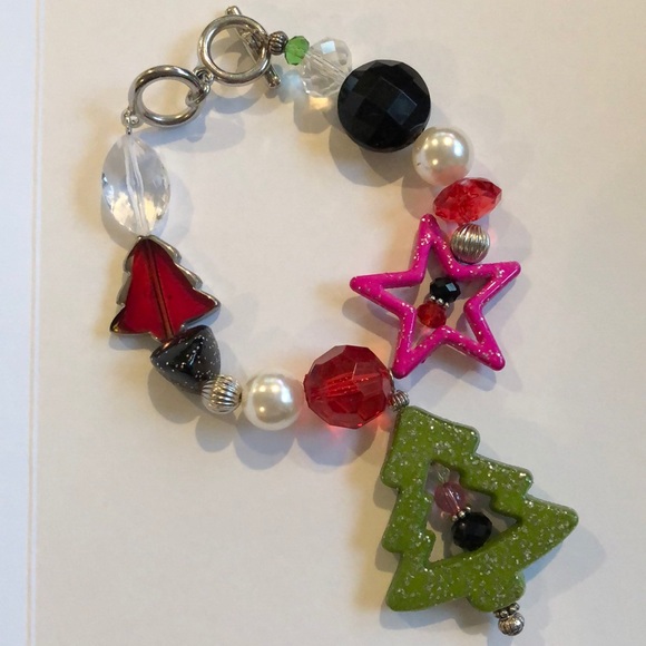 Christmas tree toggle bracelet. - Picture 2 of 3